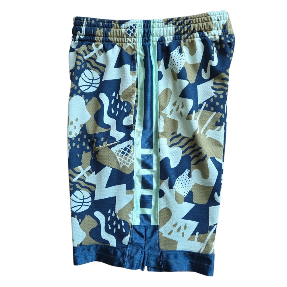 Nike Elite • Shorts